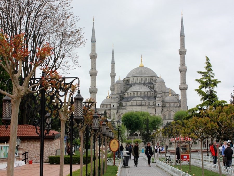 Experience Istanbul's Call to Prayer at the Blue Mosque